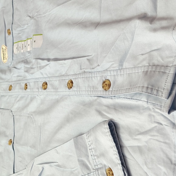 DULUTH TRADING COMPANY MEN'S LONG SLEEVE BUTTON UP RELAXED FIT UNTUCKED LENGTH - Picture 2 of 16